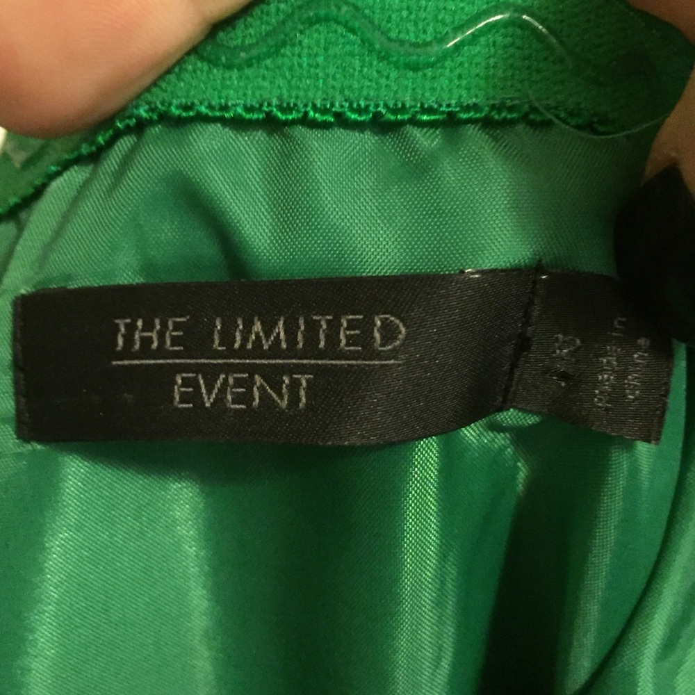 Satin strapless green dress - Picture 3 of 4